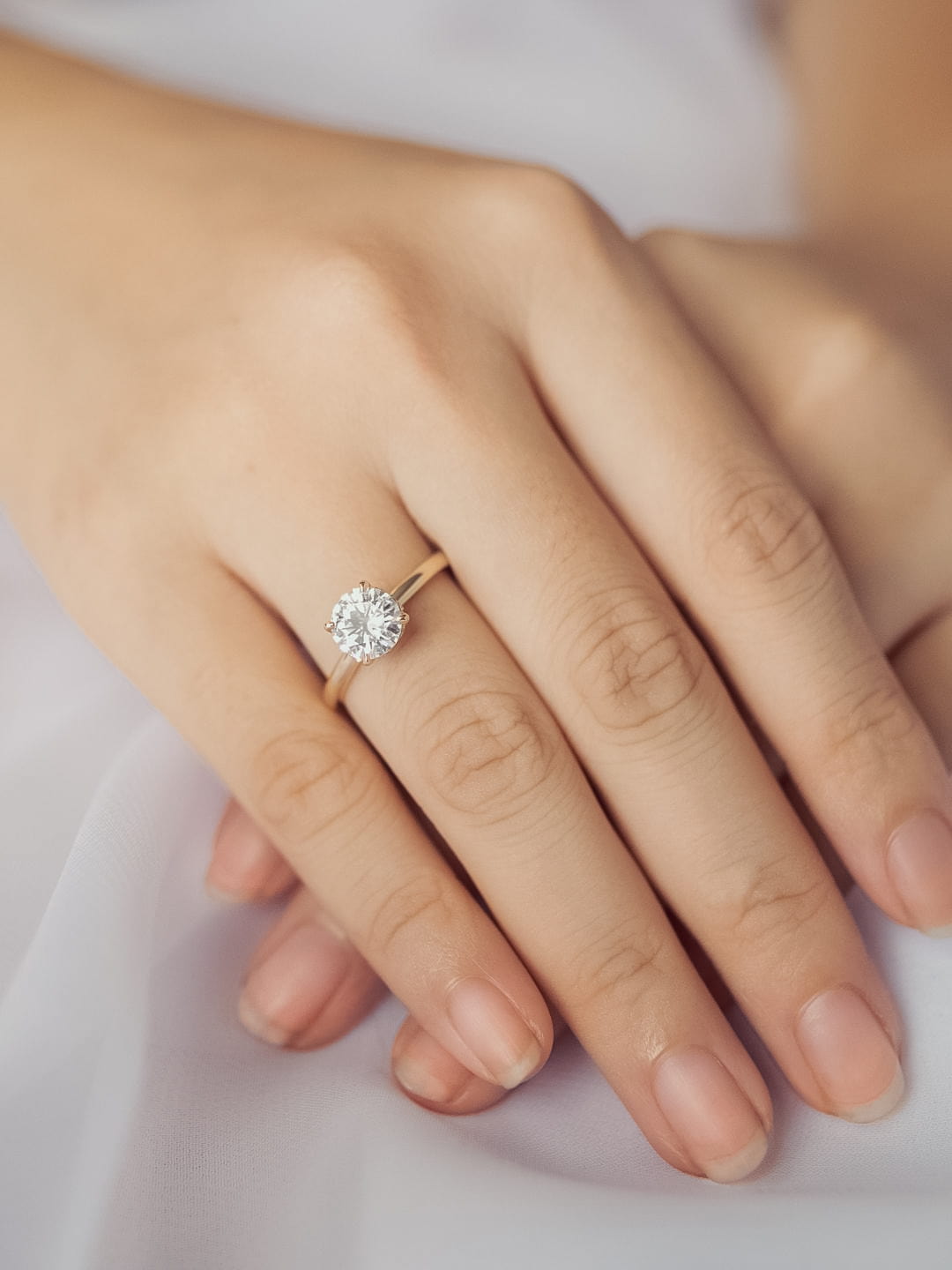Stunning 1.0 CT Round Moissanite Engagement Ring with Hidden Halo Design 7