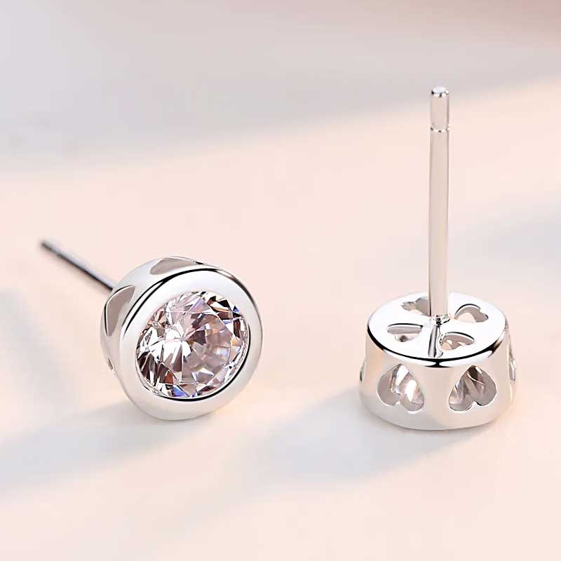 Round Cut Cubic Zirconia in 925 Sterling Silver Earrings 5