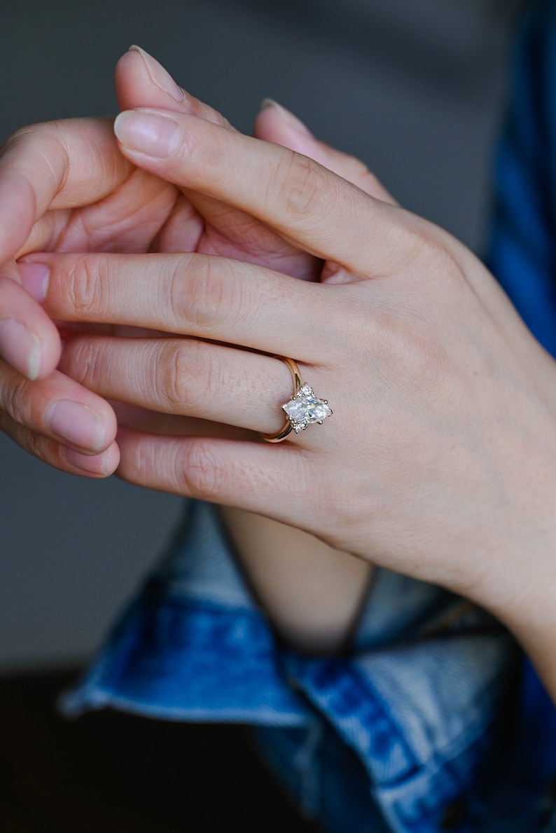 Stunning 1.0 - 2.0 CT Marquise Moissanite Engagement Ring with Cluster Design 6