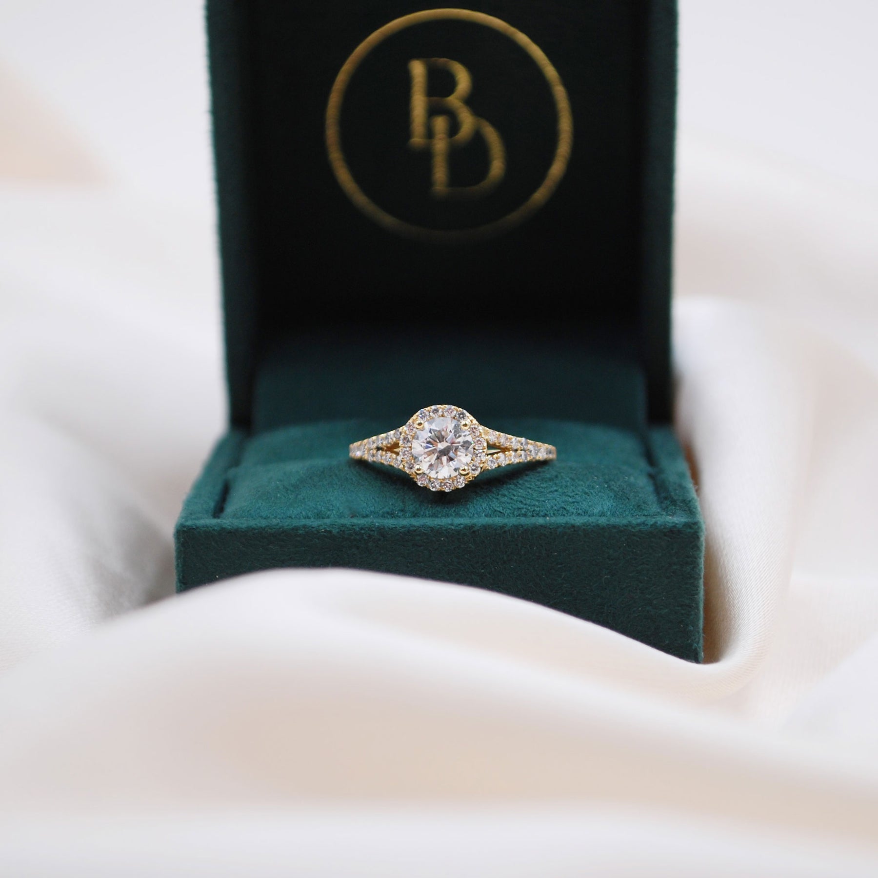 Stunning 0.7 CT Round Moissanite Stones Pave and Halo Wedding Bands 7