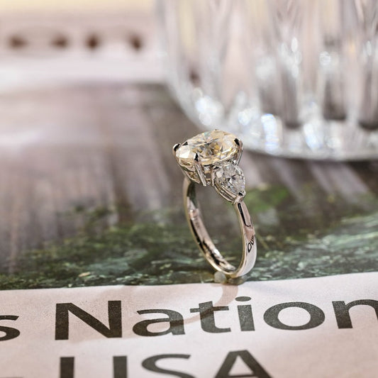 Stunning 3.0 CT Oval Moissanite Engagement Ring with 3 Stones Design 2