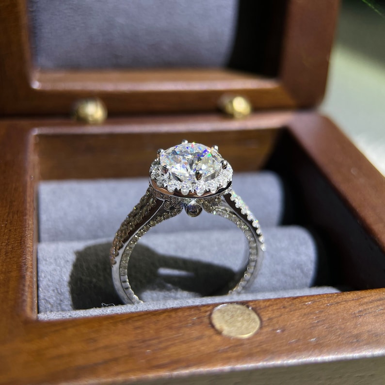 Stunning 1.5 CT Round Moissanite Engagement Ring with Split Shank & Pave Design 2