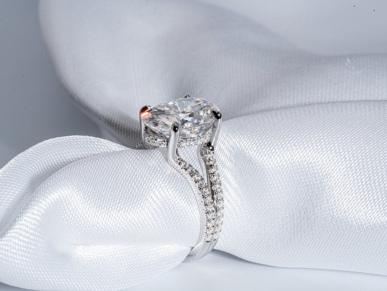 Classic 3.50 CT Oval Moissanite Engagement Ring with Split Shank Design 5