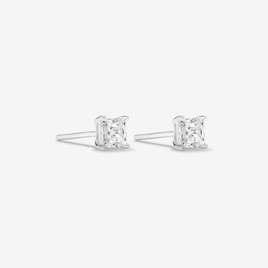 Round Cut Cubic Zirconia in 925 Sterling Silver Earrings 1