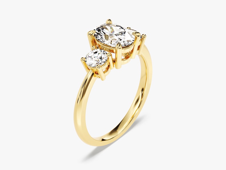 Stunning 1.0-2.0 CT Oval Moissanite Engagement Ring with Tree Stone Design 2