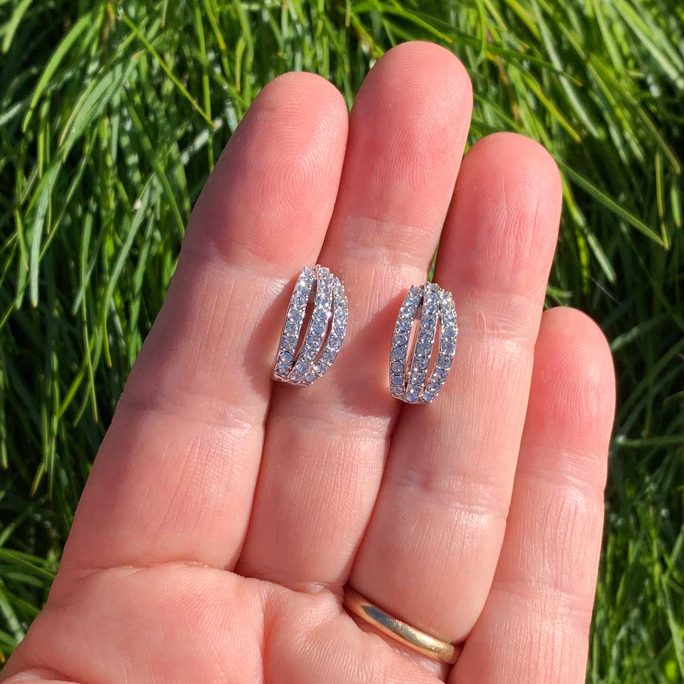 Round Cut Cubic Zirconia in 925 Sterling Silver Earrings 3