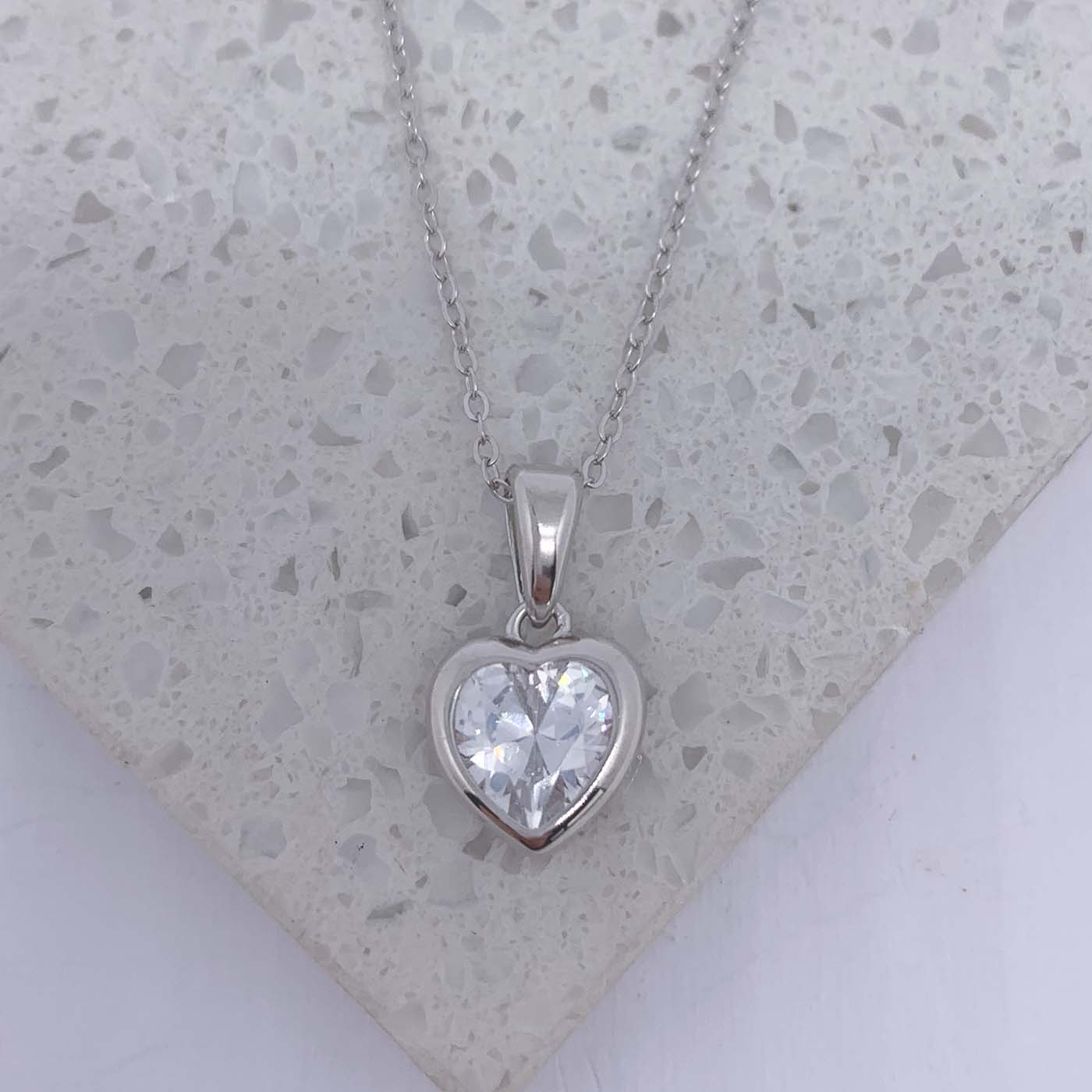 Round Cut Cubic Zirconia in 925 Sterling Silver Necklace 3