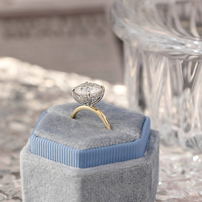 Stunning 3.0 CT Round Moissanite Engagement Ring with Hidden Halo Design 8