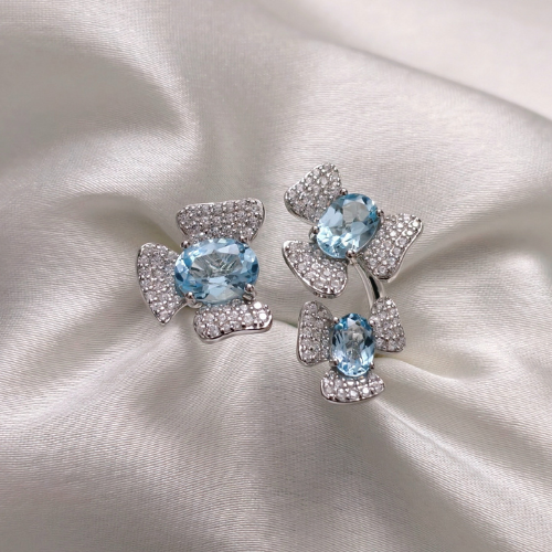 3.5 TCW Oval Cut Floral Style Blue Topaz Ring 4