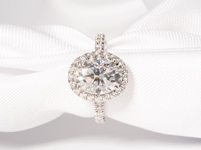Stunning 2.0 CT Oval Moissanite Engagement Ring with Halo & Pave Design 7