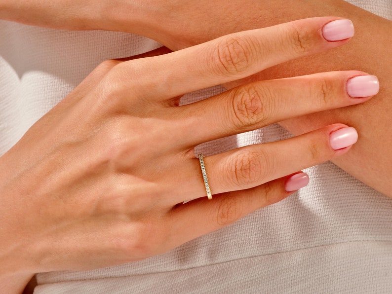 1.50 Oval Cut Moissanite Bridal Ring Set with Round Wedding Bands 7