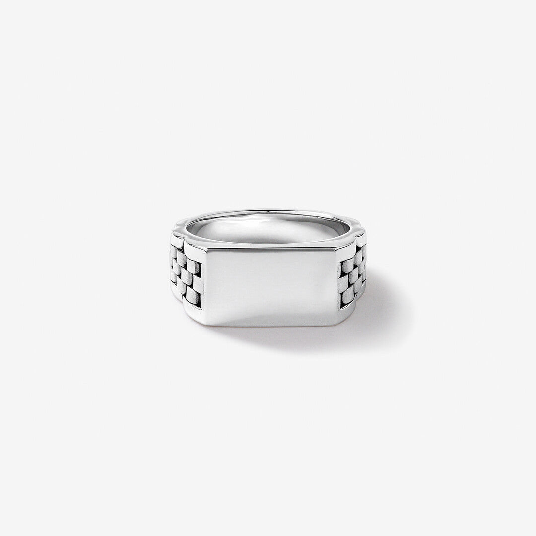 Link Pattern Textured Signet Men's Wedding Band in Solid Gold 1