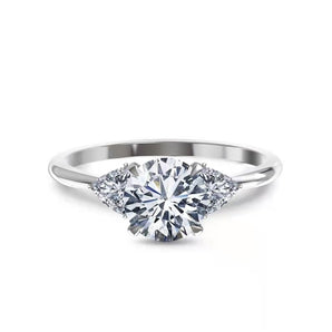 Stunning 1.0 CT Round Moissanite Engagement Ring with 3 Stones Design