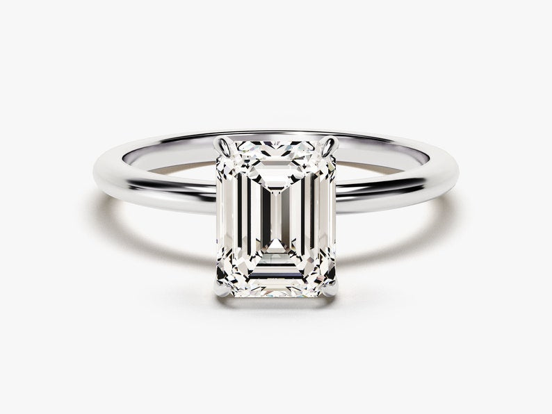 Stunning 1.50 CT Emerald Moissanite Engagement Ring with Solitaire Design 4
