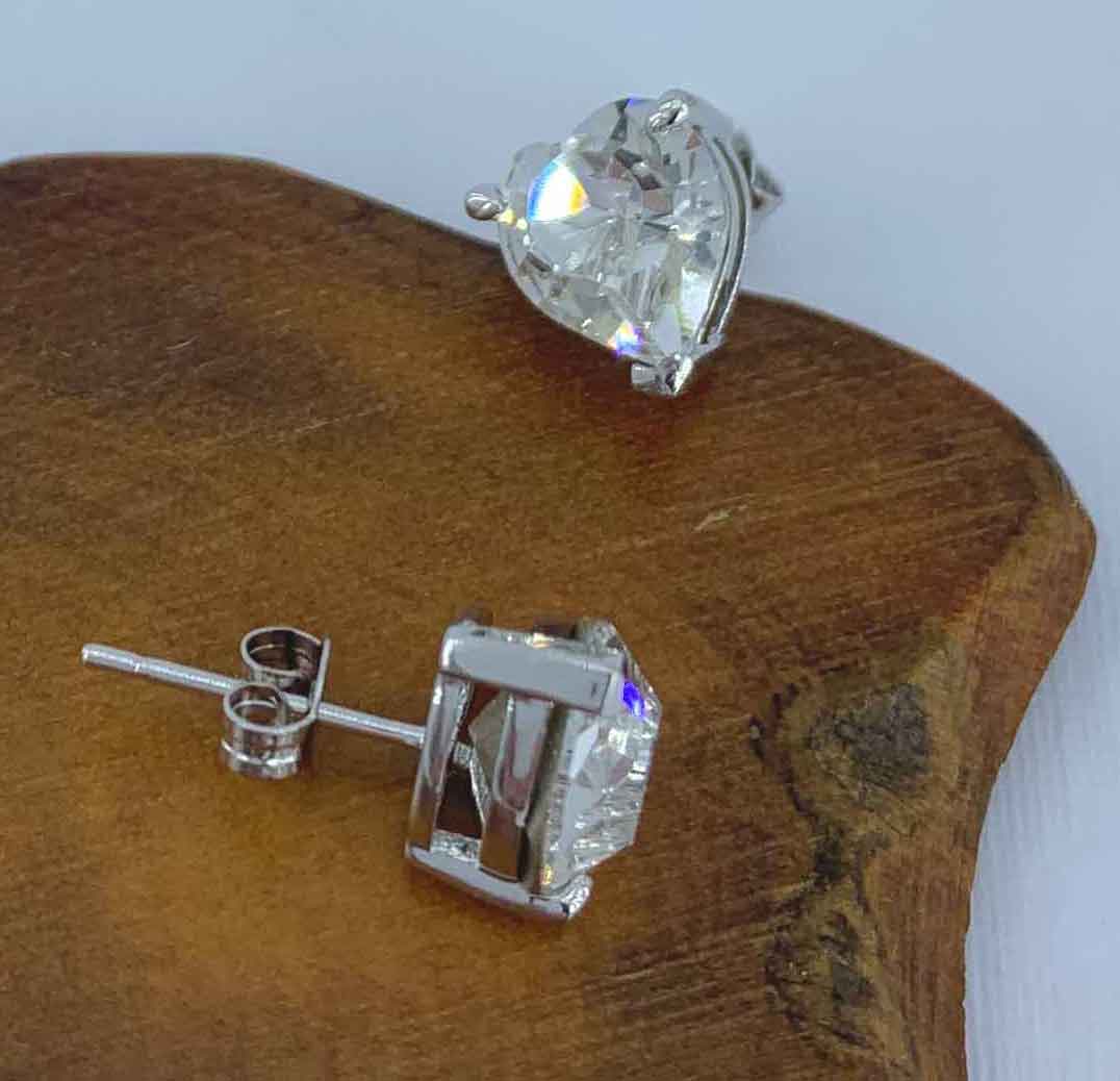 Round Cut Cubic Zirconia in 925 Sterling Silver Earrings 6