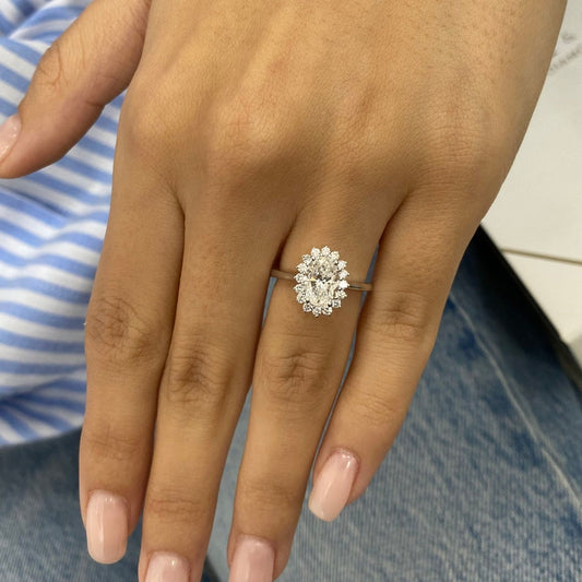 Stunning 1.0 CT Oval Cut Moissanite Engagement Ring with Halo Design 2