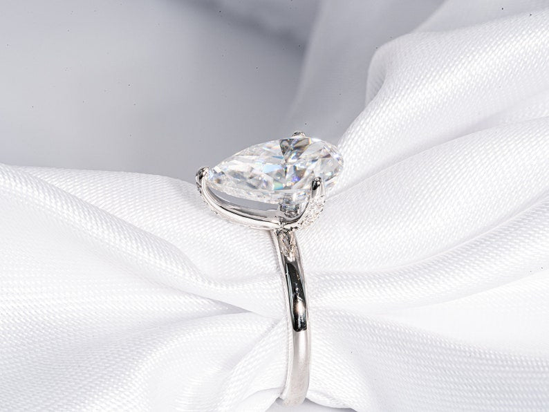 Stunning 3.0 CT Pear Cut Moissanite Engagement Ring with Solitaire Design 8