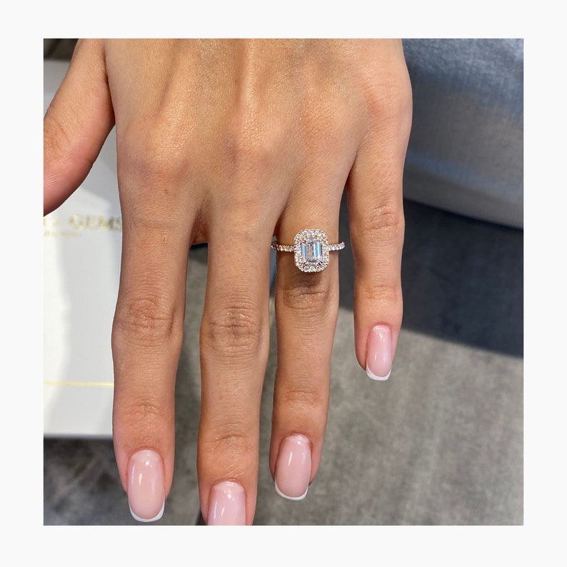 Stunning 1.0 CT Emerald Moissanite Engagement Ring with Halo & Pave Design 3