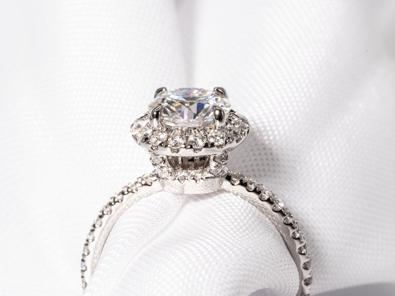 Stunning 1.0 CT Round Shape Moissanite Engagement Ring with Halo & Pave Design 3