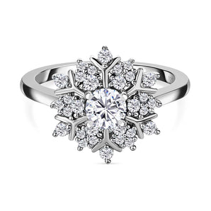 Round Cut Halo Style Cubic Zirconia in 925 Sterling Silver Ring