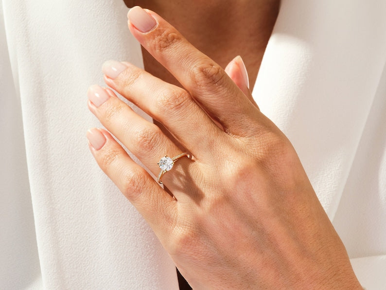 Stunning 1.0 CT Round Moissanite Engagement Ring with Pave Design 6