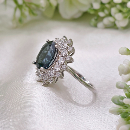 3.0 CT Oval Cut Cluster Style Blue Topaz Ring 5
