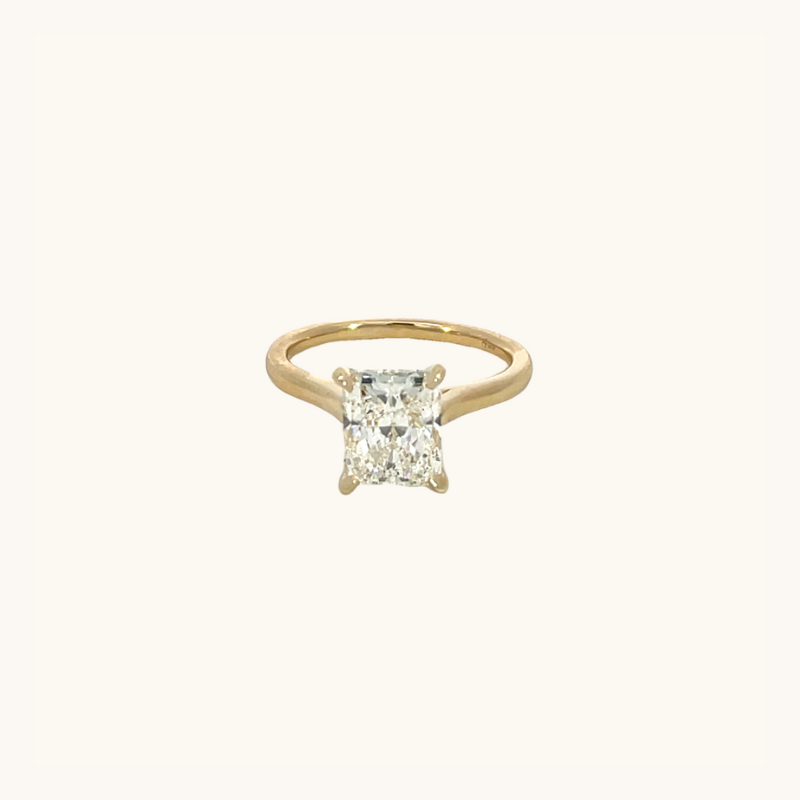 Stunning 2.60 CT Radiant Moissanite Engagement Ring with Solitaire Design 1