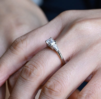 Stunning 2.0 CT Emerald Moissanite Engagement Ring with 3 Stones Design 8