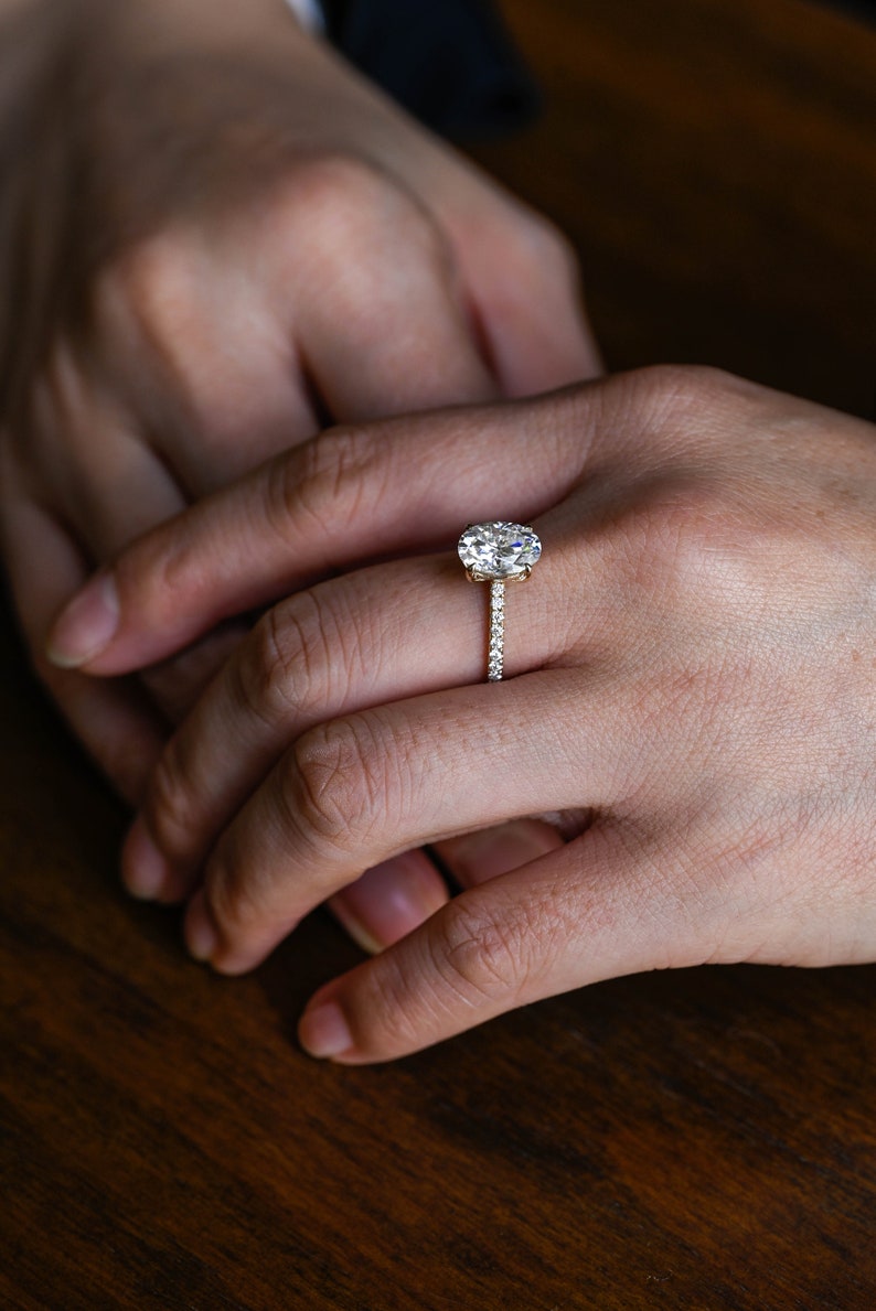 Stunning 1.0 - 2.0 CT Oval Moissanite Engagement Ring with Pave Design 4