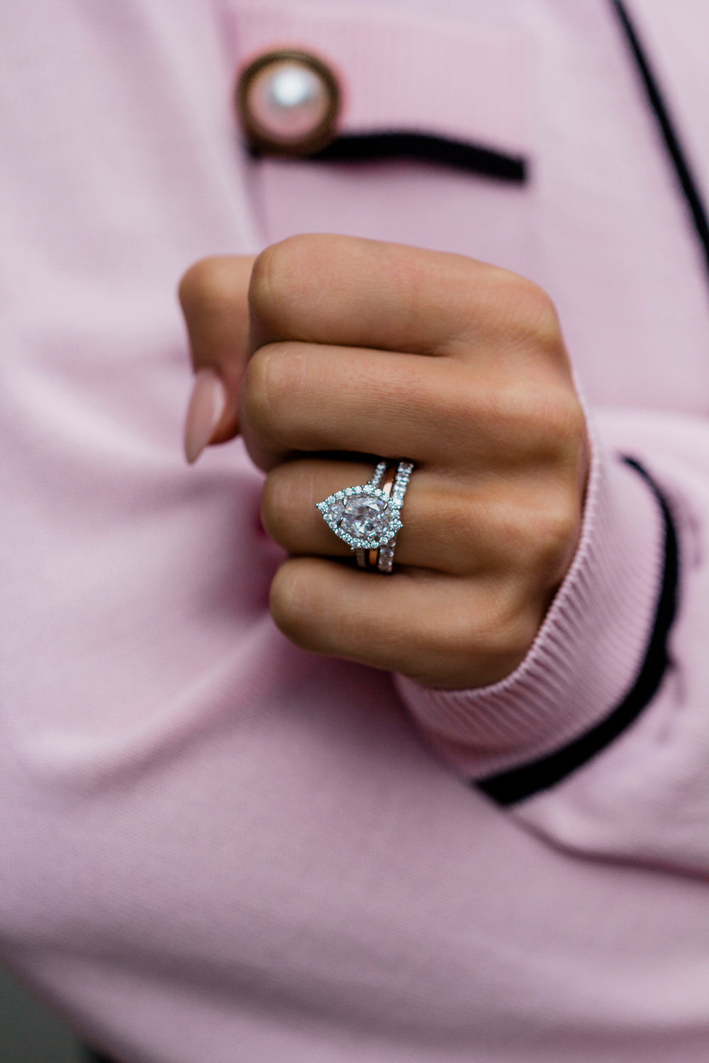 Pear Cut Halo Style Cubic Zirconia in 925 Sterling Silver Ring 1