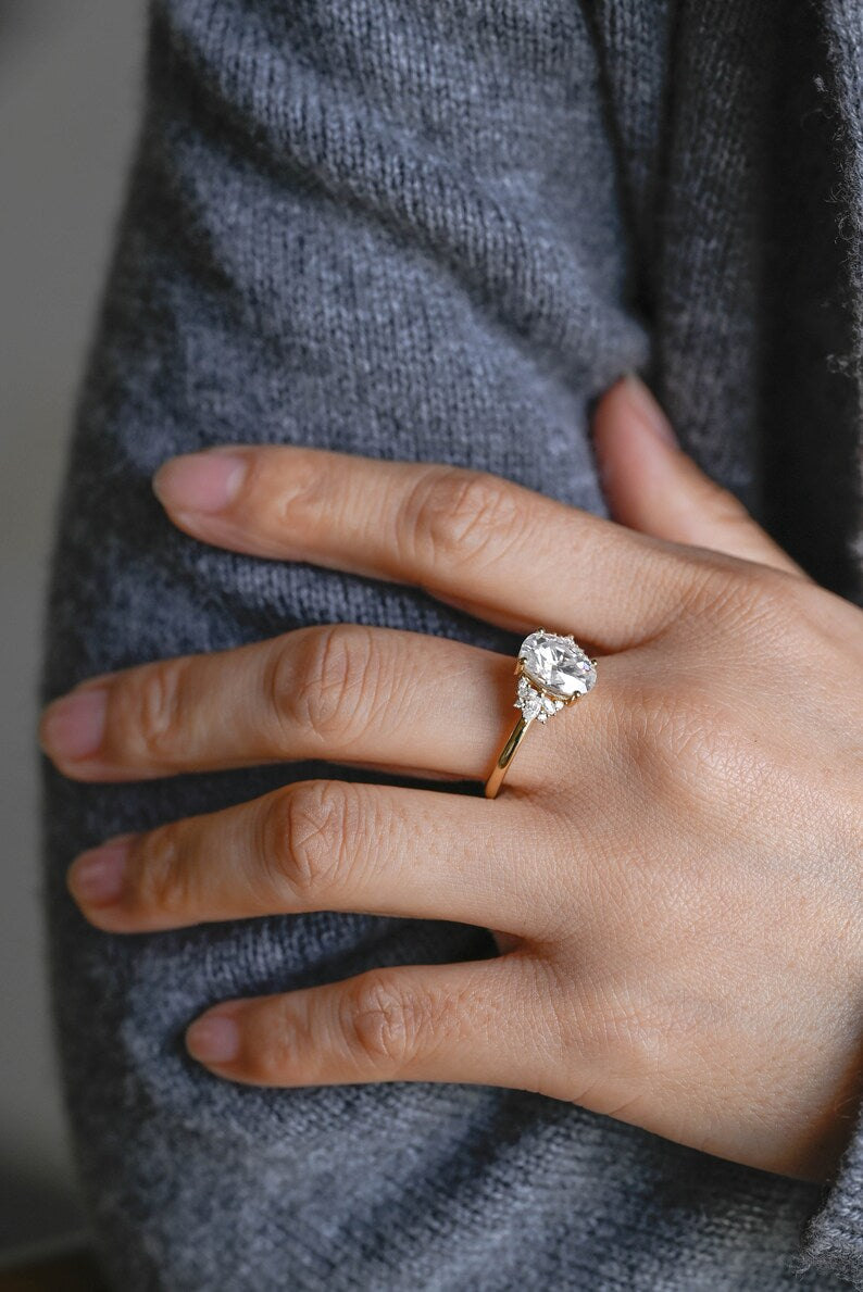 Stunning 1.0 - 2.0 CT Oval Moissanite Engagement Ring with Cluster Design 6
