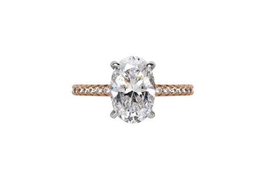 Oval Cut Solitaire Style Cubic Zirconia in 925 Sterling Silver Ring 1