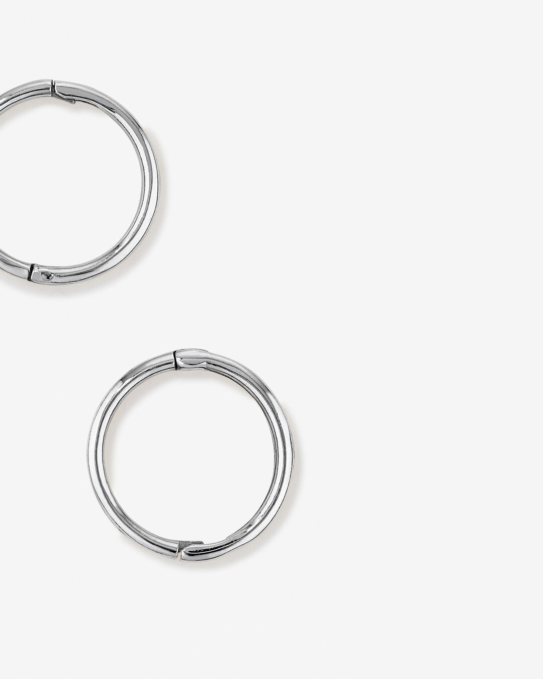 Round Cut Cubic Zirconia in 925 Sterling Silver Earrings 4