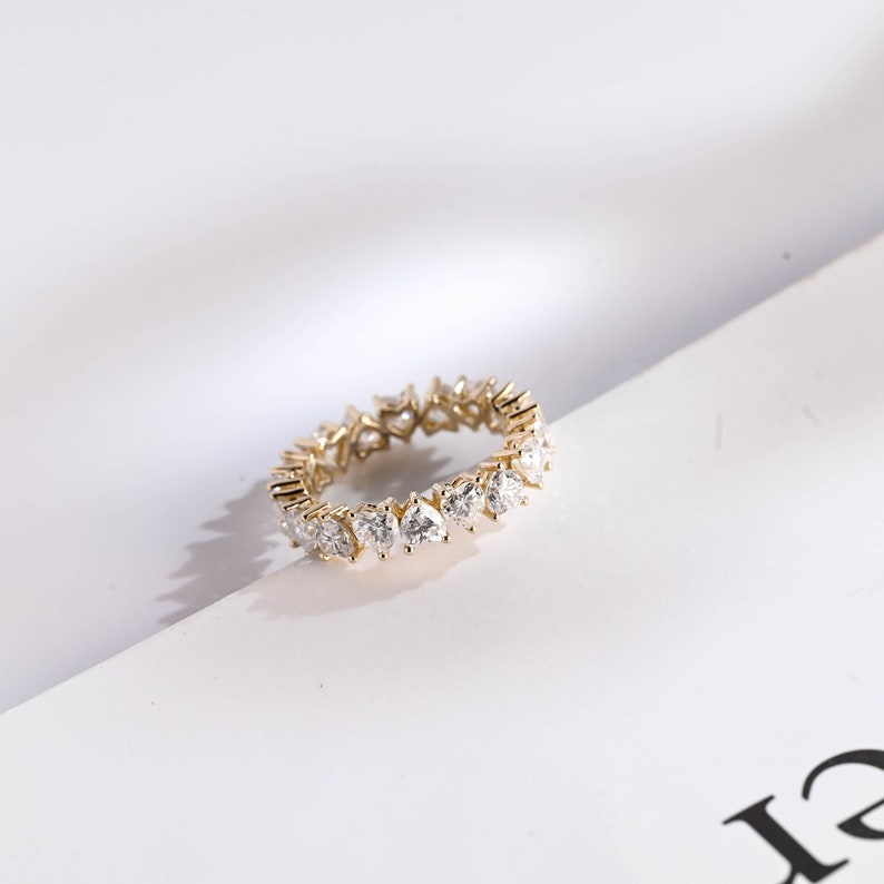 Stunning 0.5 TCW Heart Moissanite Stones Full Eternity Wedding Band 3