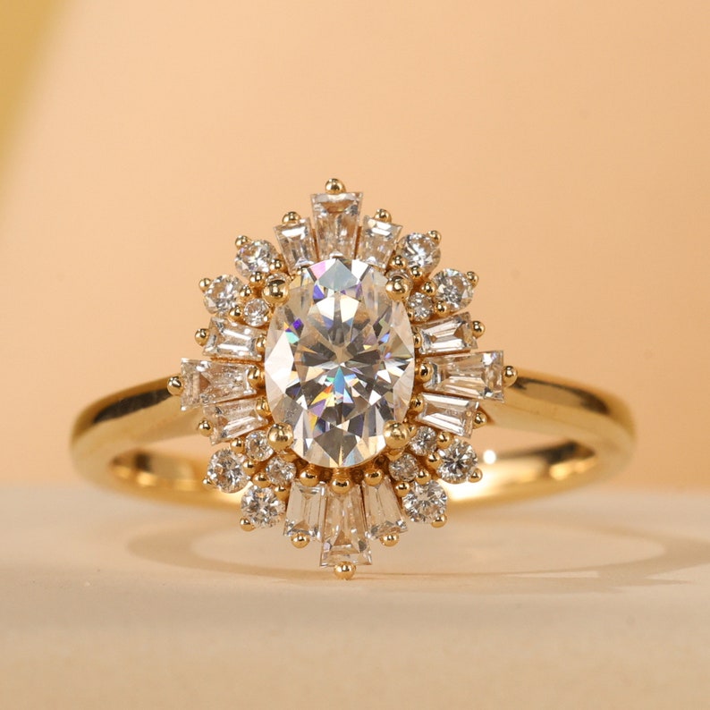 Stunning 1.0 CT Oval Cut Moissanite Engagement Ring with Cluster Halo Design 4