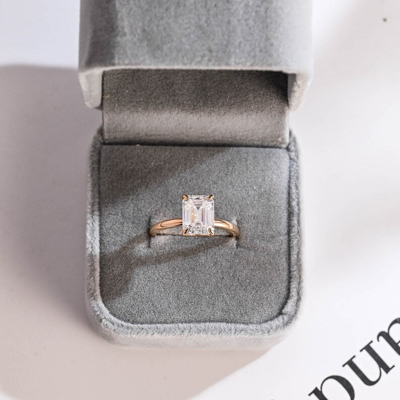 Stunning 1.0 - 2.0 CT Emerald Moissanite Engagement Ring with Solitaire Design 6
