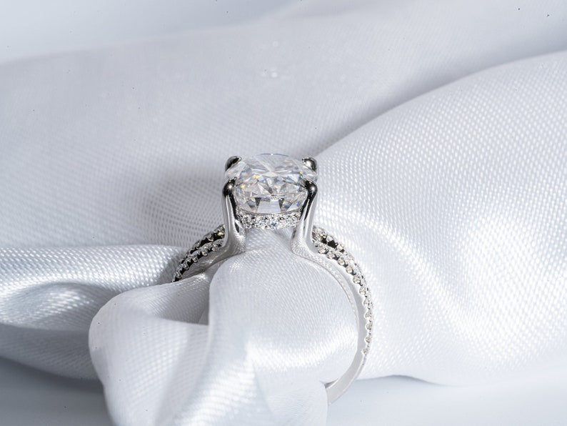 Classic 3.50 CT Oval Moissanite Engagement Ring with Split Shank Design 4