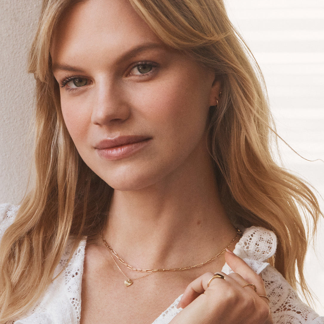 Round Cut Cubic Zirconia in 925 Sterling Silver Necklace 2