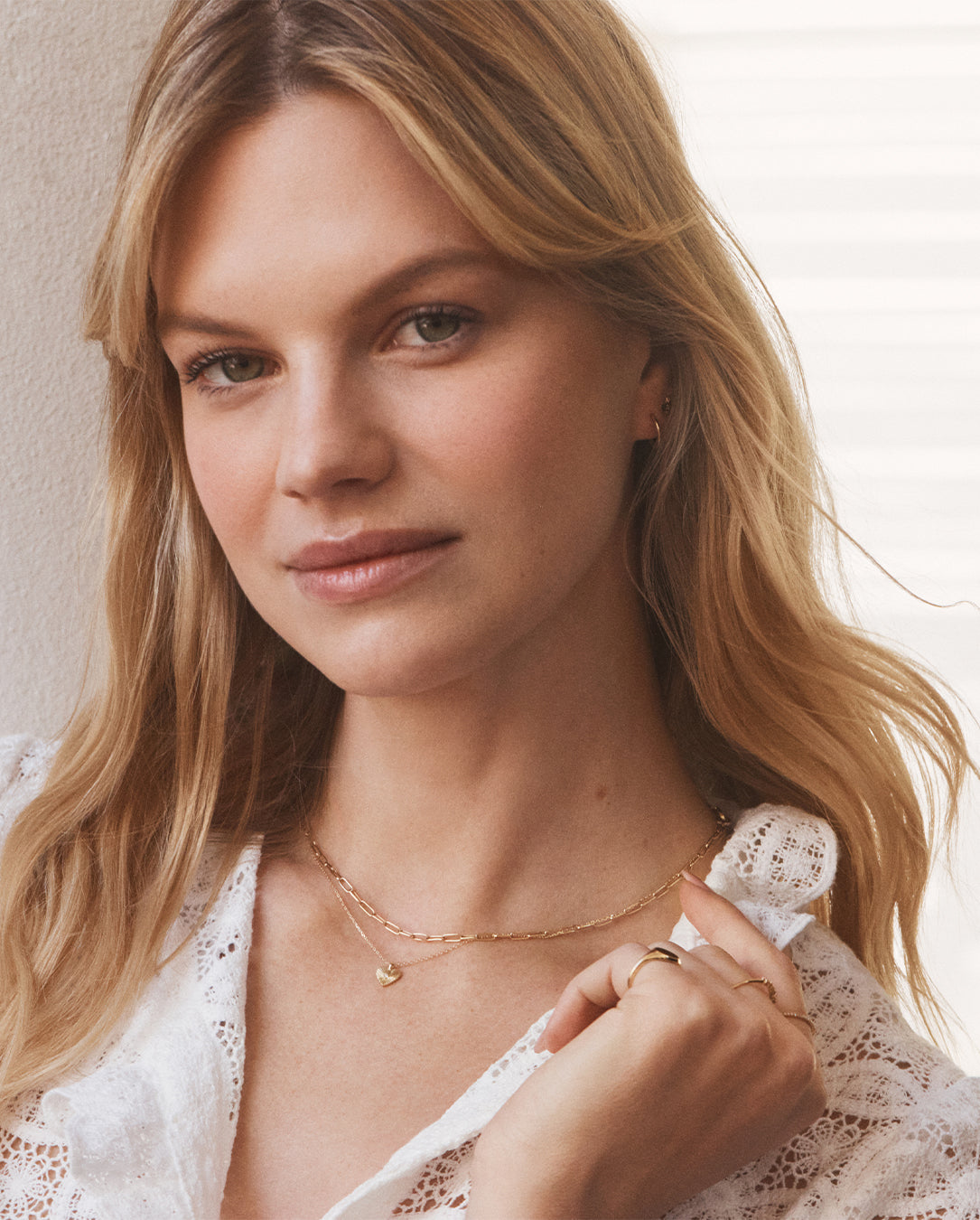 Round Cut Cubic Zirconia in 925 Sterling Silver Necklace 2