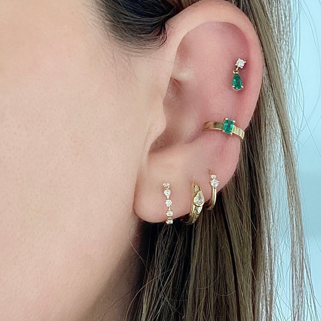0.50 TCW Round Cut Moissanite Dainty Style Hoop Earrings in Gold 2