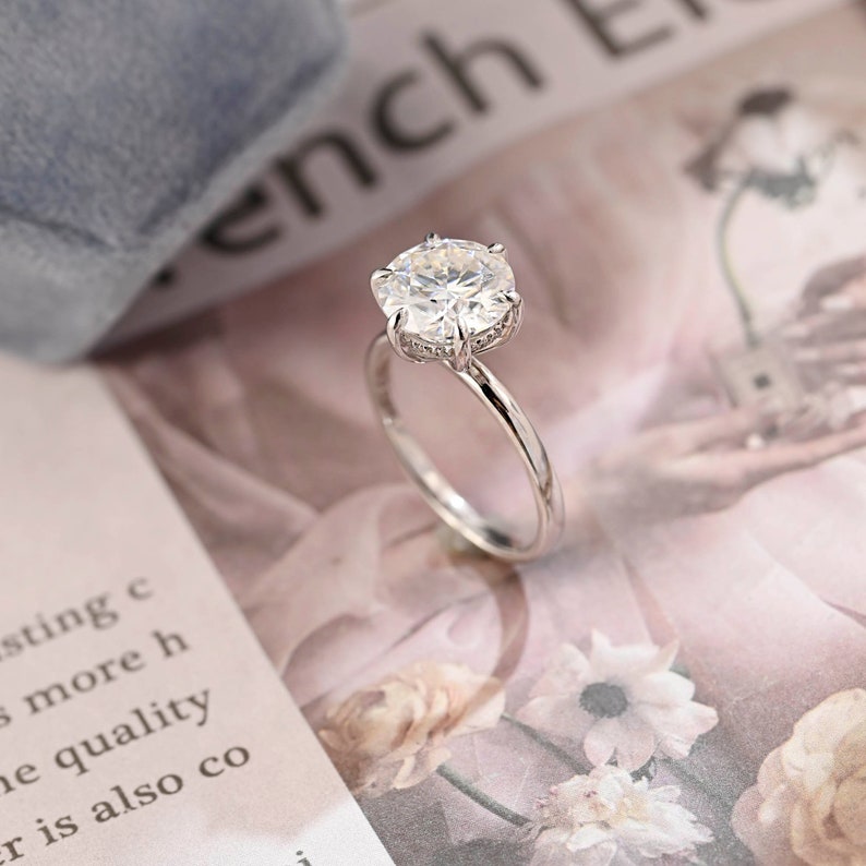 Stunning 3.0 CT Round Moissanite Engagement Ring with Hidden Halo Design 5