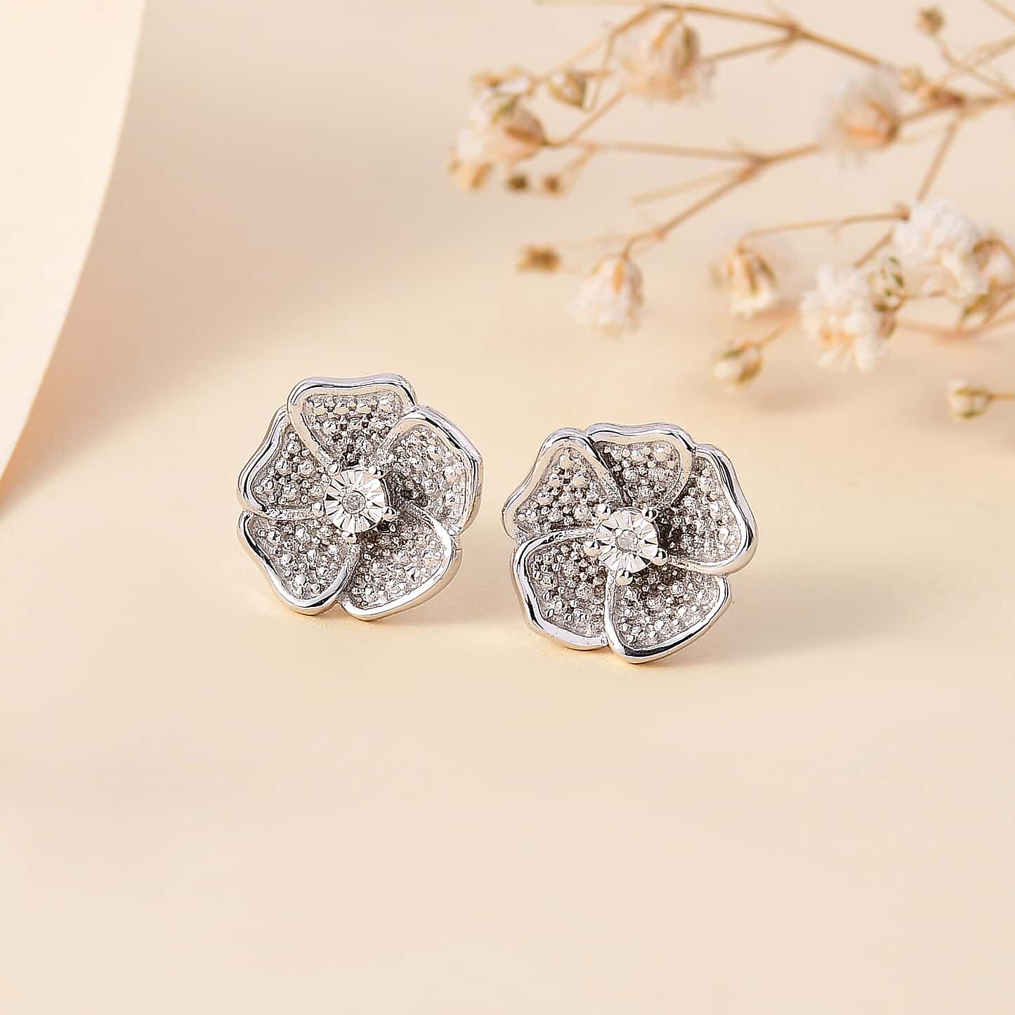 Round Cut Cubic Zirconia in 925 Sterling Silver Earrings 3