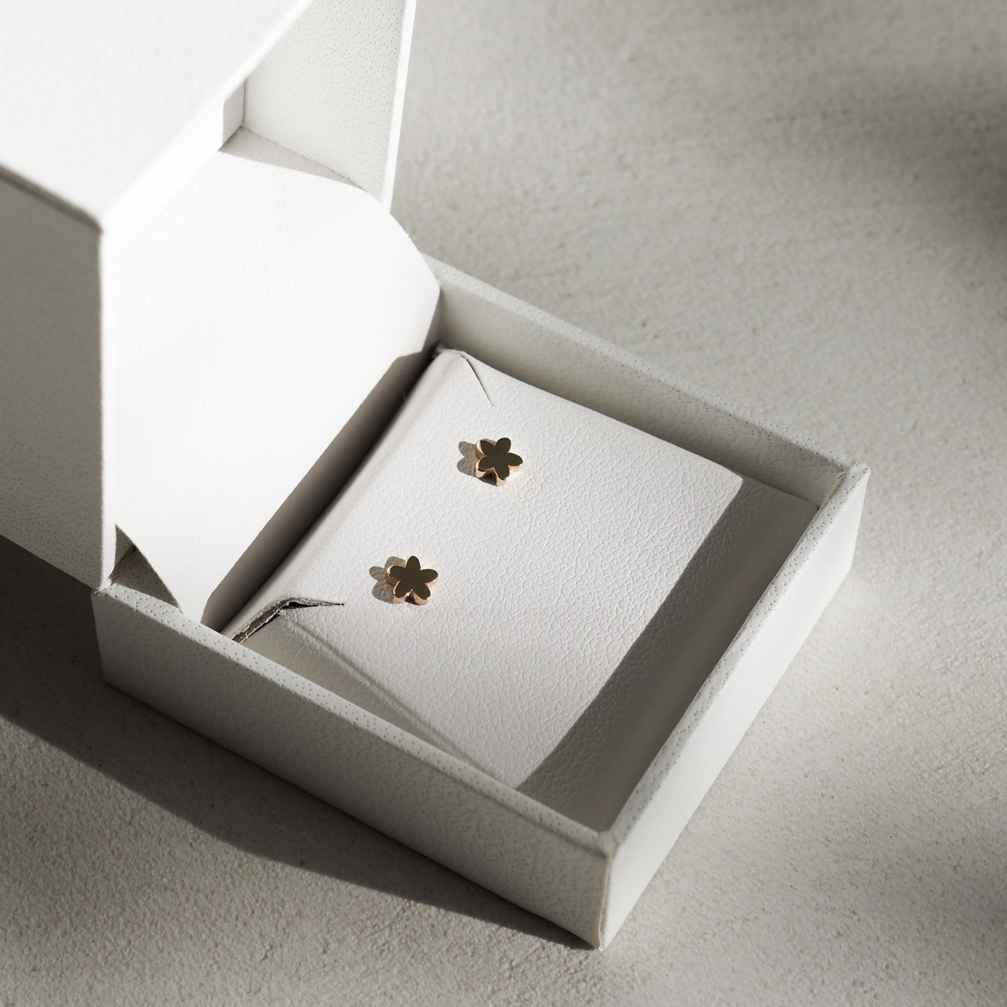 Floral Earrings in Gold 2