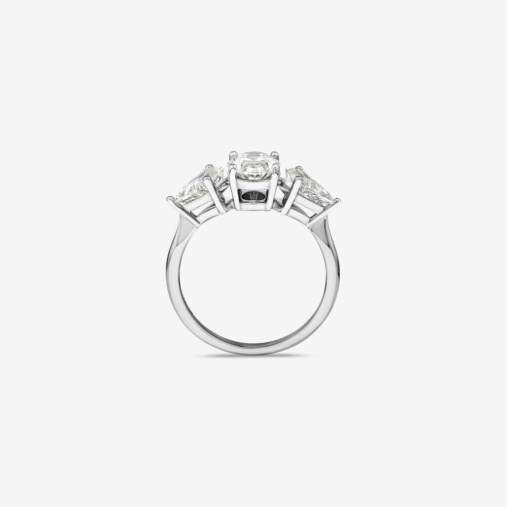 Stunning 2.25 TCW Oval & Kite Moissanite Engagement Ring with Three Stone Design 2