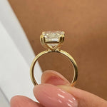 Stunning 5.0 CT Emerald Moissanite Engagement Ring with Solitaire Design 3