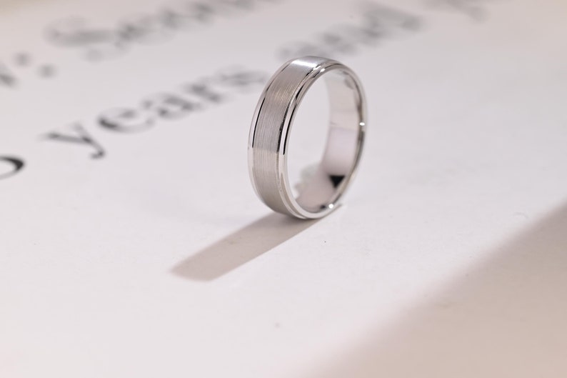 Delicate Men's Wedding Band Brushed in Solid Gold 2