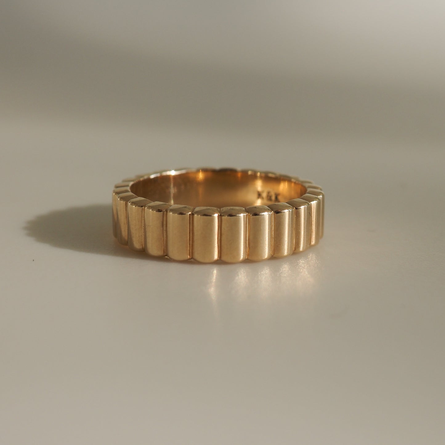 Stunning Ribbed Cigar Wedding Wedding Bands 1