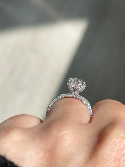 Stunning 2.0 CT Radiant Moissanite Engagement Ring with Hidden Halo & Pave Design 3
