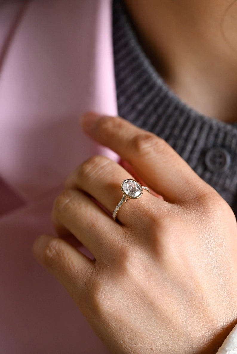 Stunning 1.0 - 2.0 CT Oval Moissanite Engagement Ring with Bezel Design 4