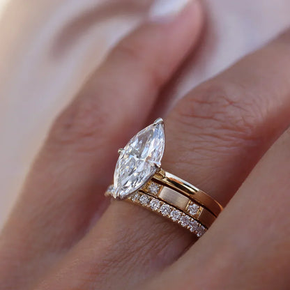 Stunning 0.2 TCW Round Moissanite Stones Dainty Wedding Bands 7